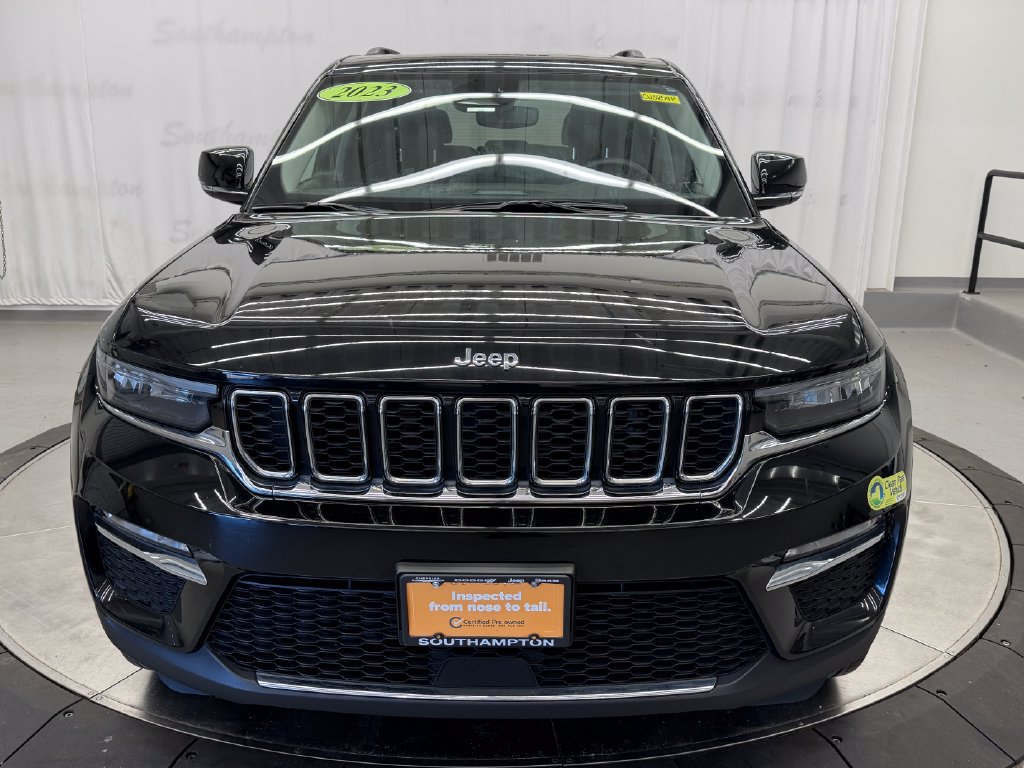 Used 2023 Jeep Grand Cherokee 4WD 4xe image 2