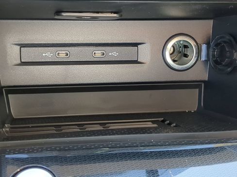 New 2026 Volkswagen Taos SE FWD image 23