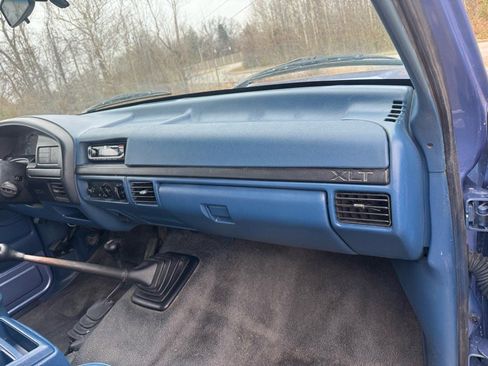 Used 1996 Ford Bronco Custom image 17