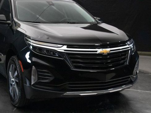 Used 2024 Chevrolet Equinox LT image 3