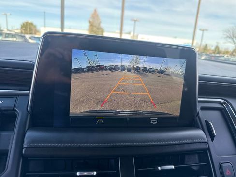 Used 2022 Chevrolet Suburban Z71 image 20