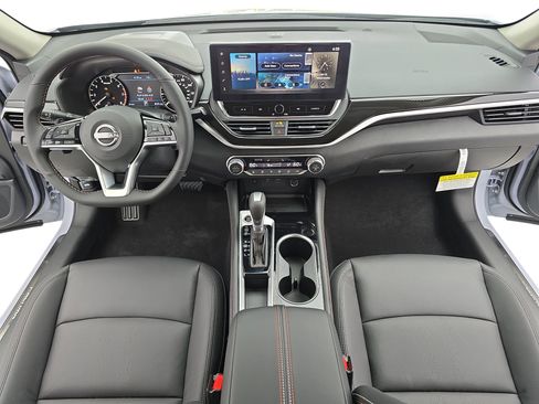New 2025 Nissan Altima 2.5 SR w/ SR Premium Package image 9
