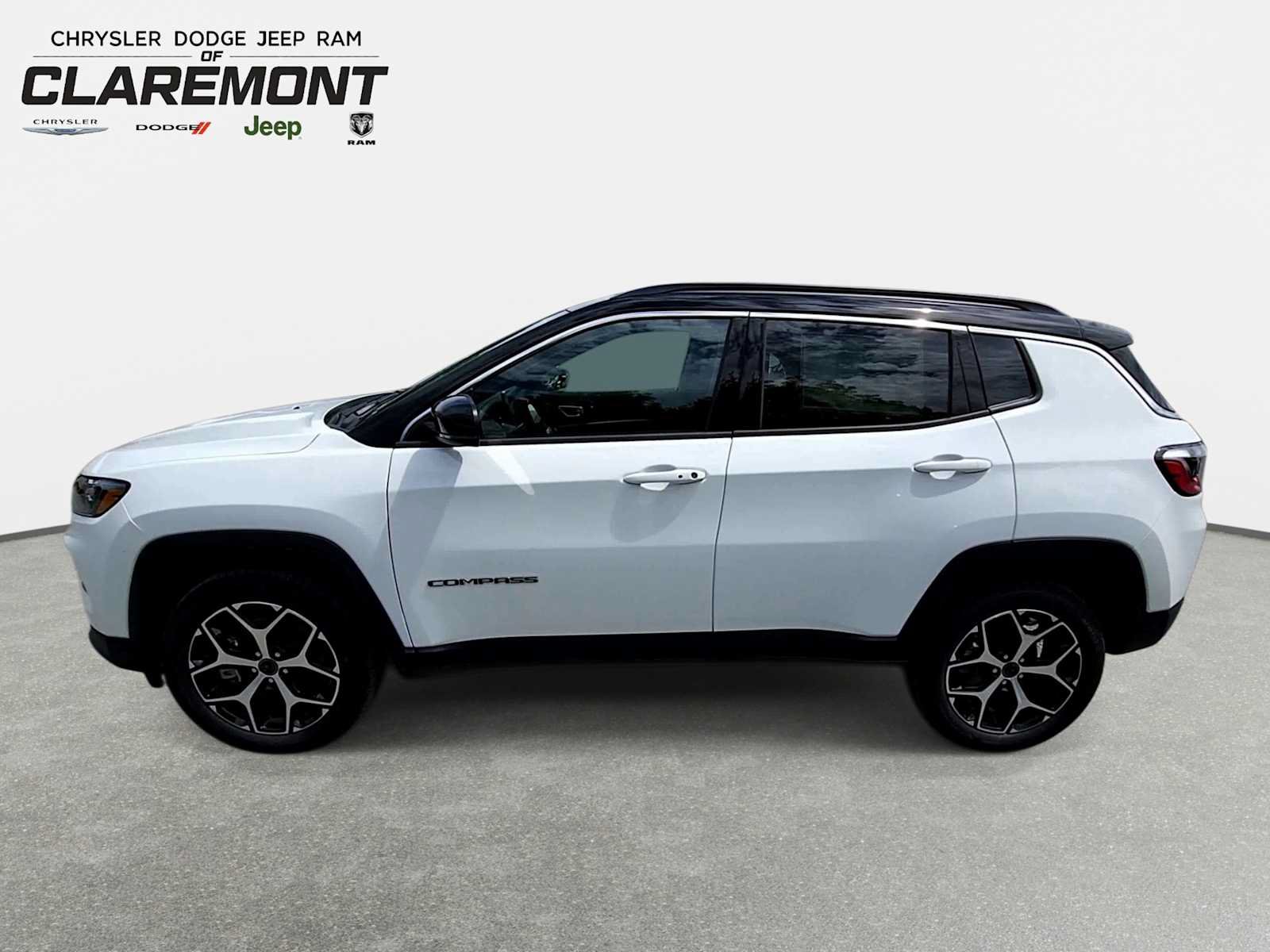 New 2026 Jeep Compass Limited w/ Sun, Sound & Navigation Group AWD/4WD image 5