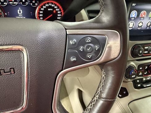 Used 2015 GMC Yukon XL Denali w/ Premium Package image 17