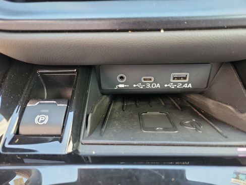 Used 2025 Subaru Outback Wilderness w/ Wilderness Package image 15