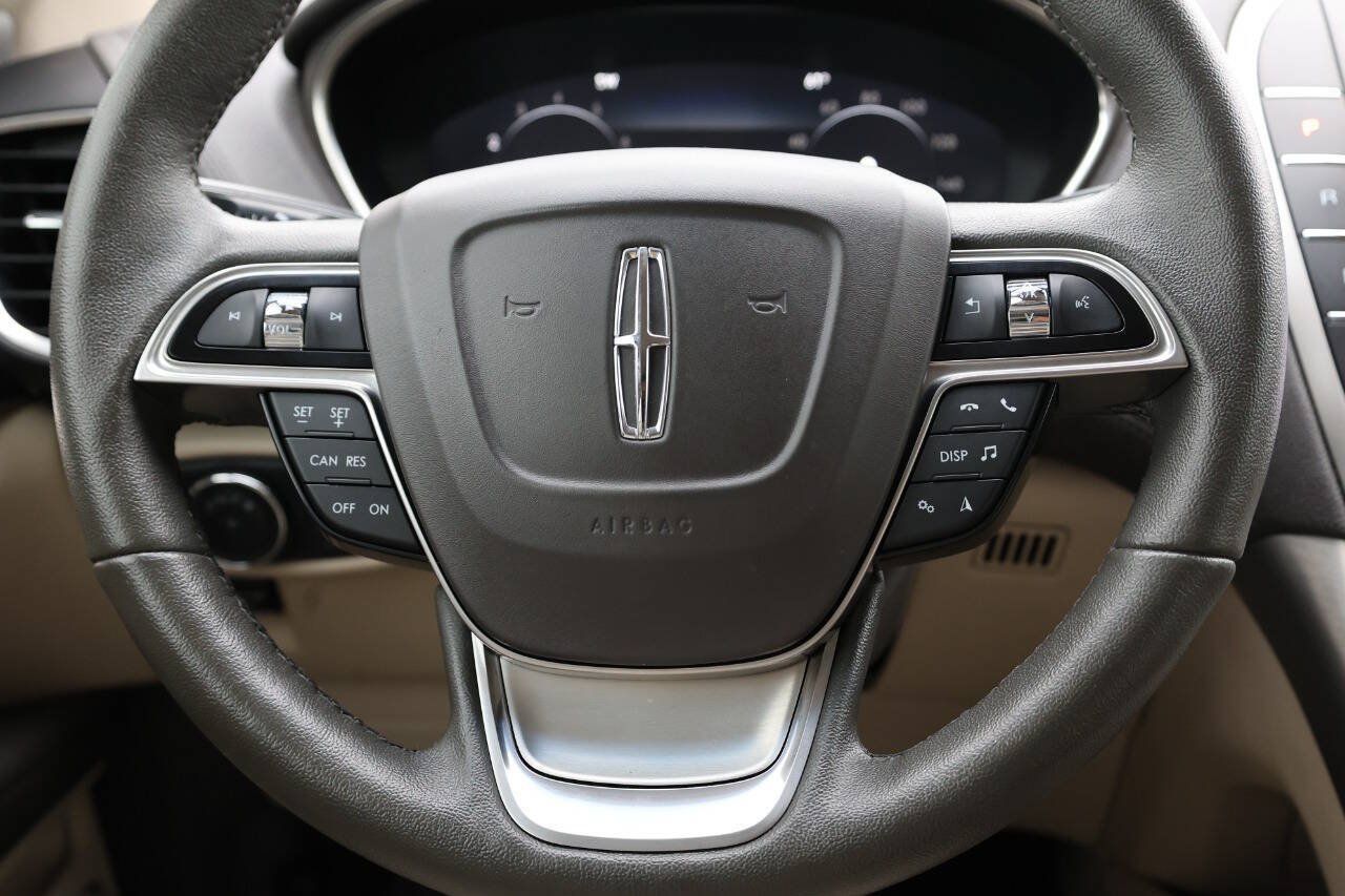 Used 2020 Lincoln Nautilus FWD image 18