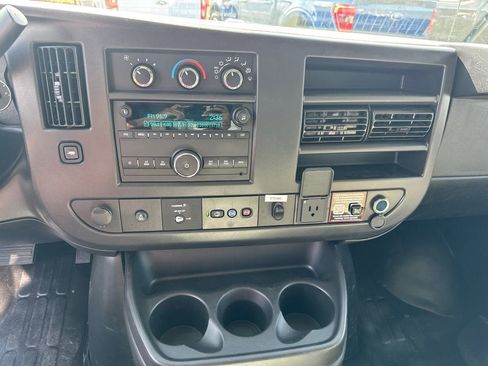 New 2026 Chevrolet Express 3500 RWD image 22
