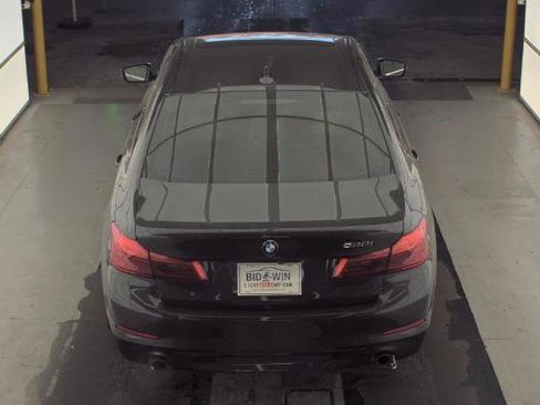 Used 2020 BMW 530i w/ Convenience Package image 3