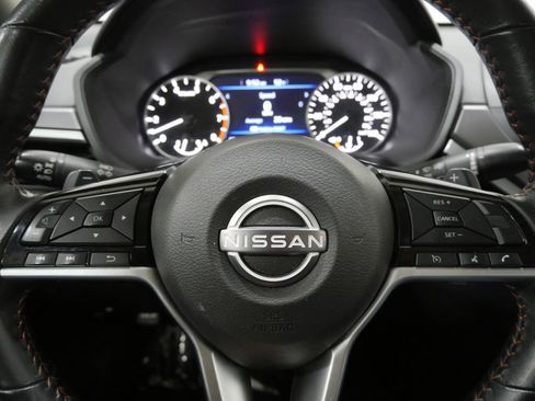 Used 2024 Nissan Altima 2.5 SR FWD image 15
