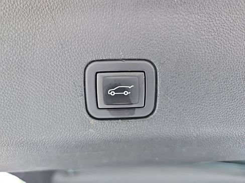 Used 2023 GMC Yukon Denali Ultimate w/ LPO, Floor Liner Package AWD/4WD image 70