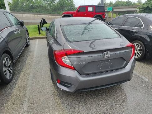 Used 2016 Honda Civic EX image 12
