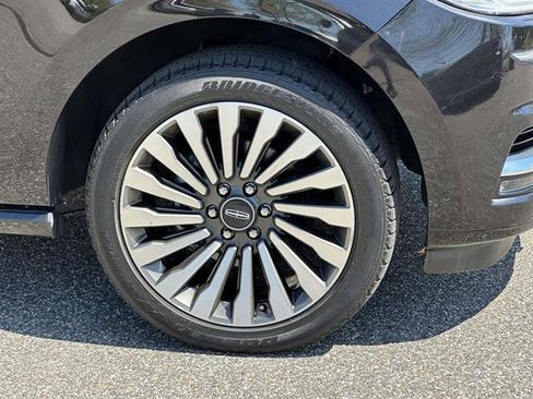 Used 2021 Lincoln Navigator Reserve AWD/4WD image 7