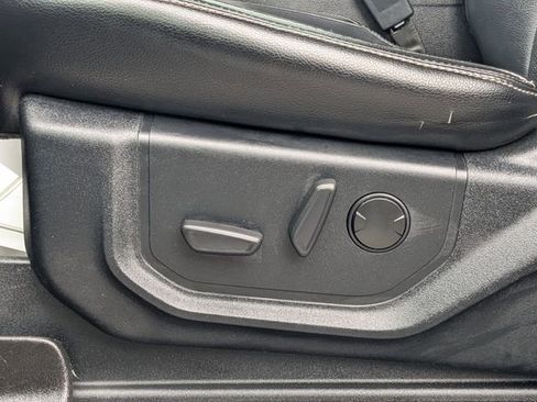 Used 2020 Ford F150 Lariat image 17