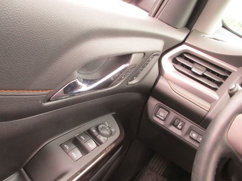 Used 2023 GMC Acadia AT4 w/ Technology Package AWD/4WD image 29