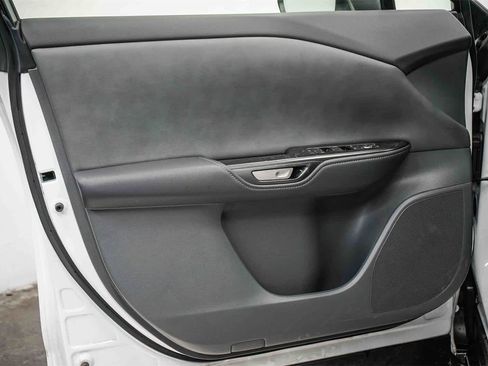 Used 2025 Lexus RZ 300e image 18