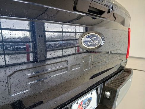 Used 2021 Ford F150 Lariat image 38