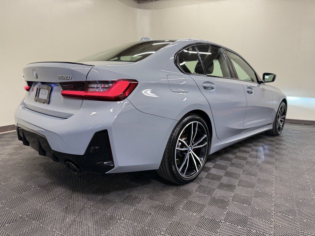 Used 2023 BMW 330i xDrive Sedan w/ M Sport Package AWD/4WD image 12