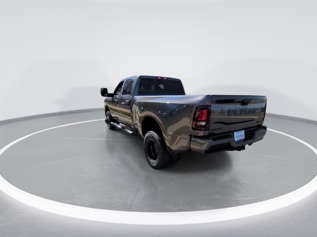 New 2026 RAM 3500 Big Horn AWD/4WD image 6