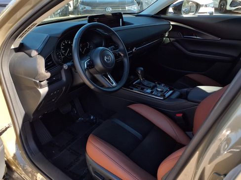 Used 2025 MAZDA CX-30 Carbon image 16