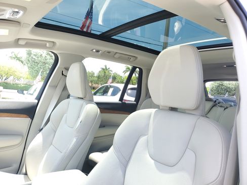 Used 2022 Volvo XC90 T6 Momentum w/ Protection Package Premier AWD/4WD image 21