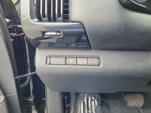 Used 2024 Nissan Pathfinder SV FWD image 21