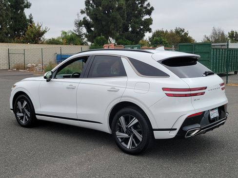 Certified 2026 Genesis GV70 3.5T Sport Advanced AWD/4WD image 26
