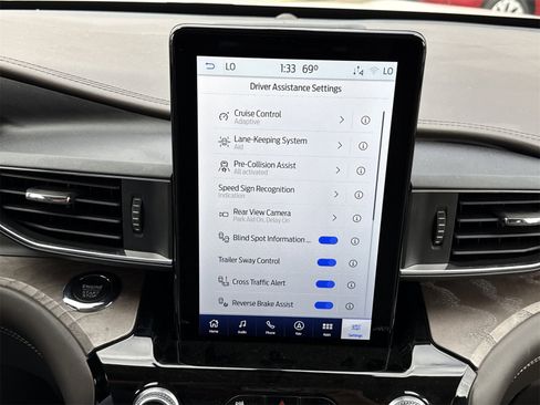 Used 2022 Ford Explorer Platinum w/ Equipment Group 601A image 30