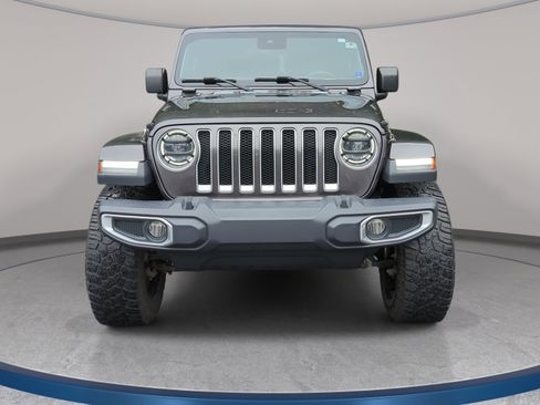 Used 2019 Jeep Wrangler Unlimited Sahara AWD/4WD image 2
