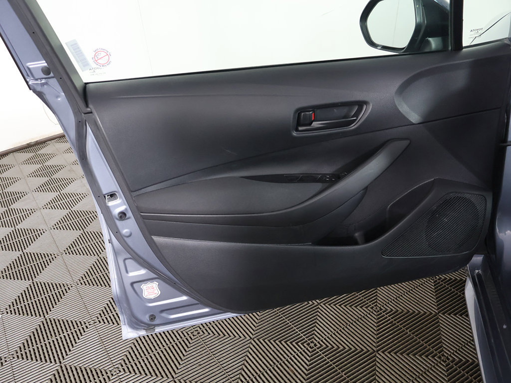 Used 2025 Toyota Corolla LE FWD image 19