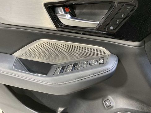 Used 2023 Acura MDX SH-AWD image 23