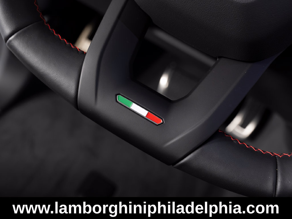 Used 2026 Lamborghini Urus SE AWD/4WD image 30