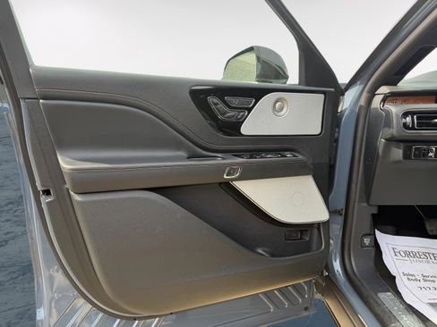 New 2026 Lincoln Aviator Black Label AWD/4WD image 12