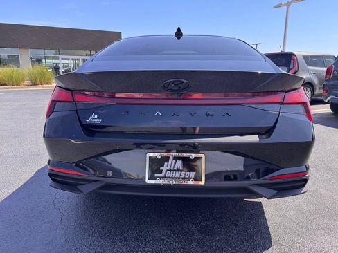 Used 2023 Hyundai Elantra SEL FWD image 4