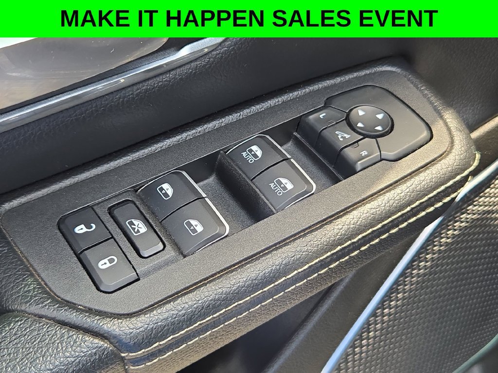 Used 2025 RAM 1500 Laramie w/ Sport Appearance Package AWD/4WD image 12