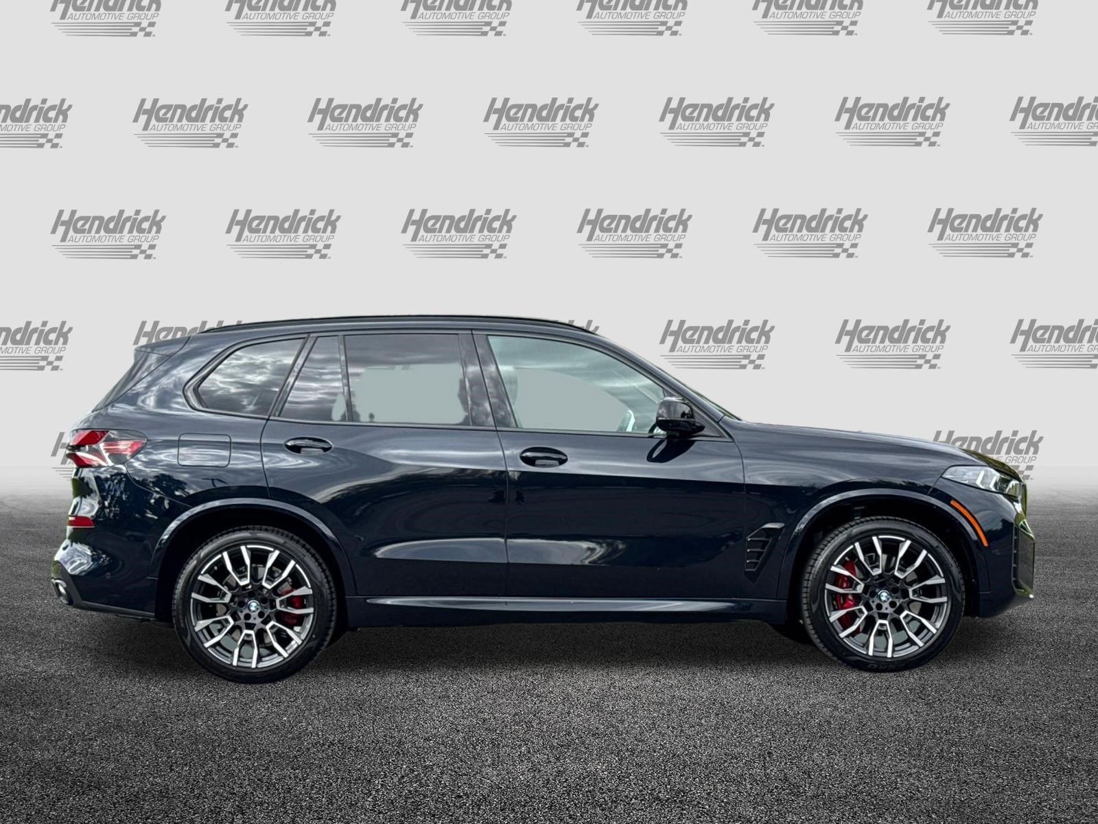 Used 2026 BMW X5 M60i AWD/4WD image 3
