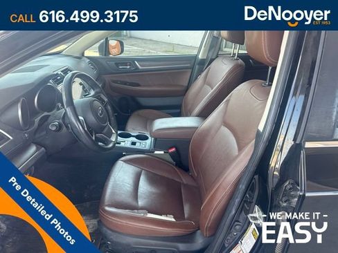 Used 2018 Subaru Outback 3.6R Touring AWD/4WD image 14