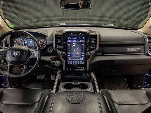 Used 2019 RAM 1500 Laramie AWD/4WD image 15