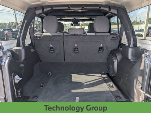 Used 2025 Jeep Wrangler Sahara 4xe image 30