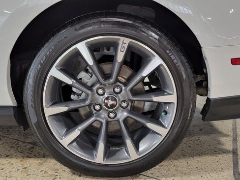 Used 2011 Ford Mustang GT Premium w/ Electronics Pkg RWD image 4