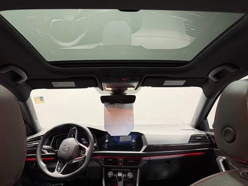 Used 2024 Volkswagen Jetta GLI Autobahn image 25