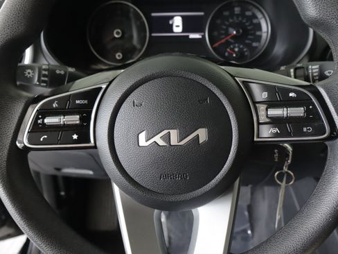 Used 2023 Kia Forte LXS FWD image 10