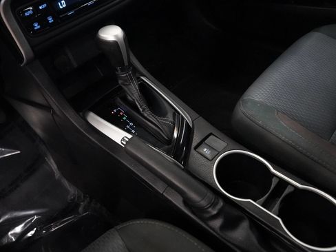 Used 2019 Toyota Corolla LE FWD image 31