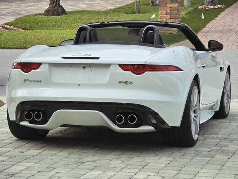 Used 2016 Jaguar F-TYPE R image 42