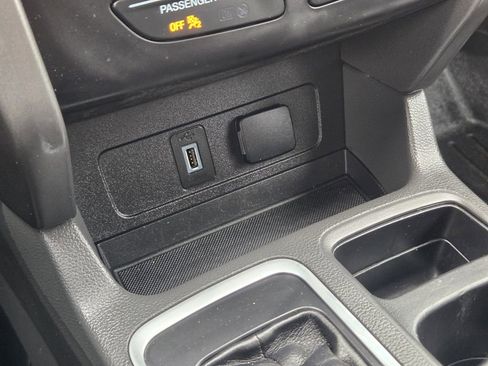 Used 2018 Ford Escape SE image 20