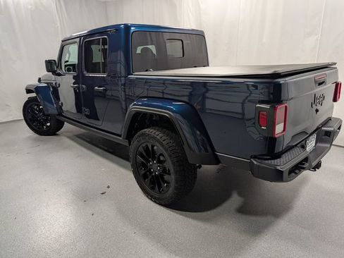 Used 2025 Jeep Gladiator Sport AWD/4WD image 7