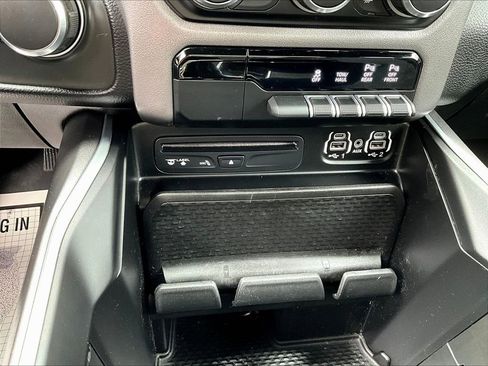 Used 2019 RAM 1500 Big Horn image 29