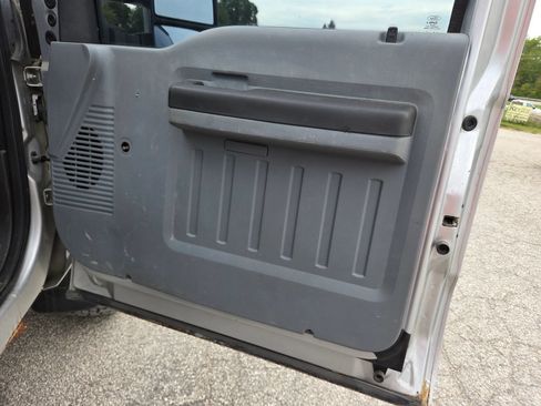 Used 2012 Ford F250 XL AWD/4WD image 19