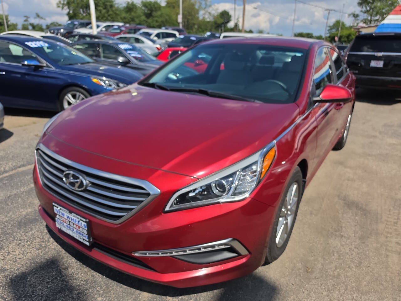 Used 2015 Hyundai Sonata SE FWD image 1