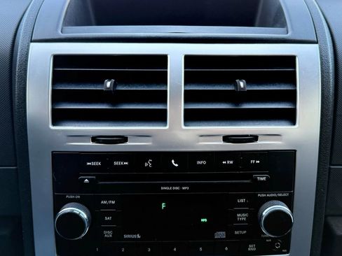 Used 2011 Dodge Nitro SXT image 16