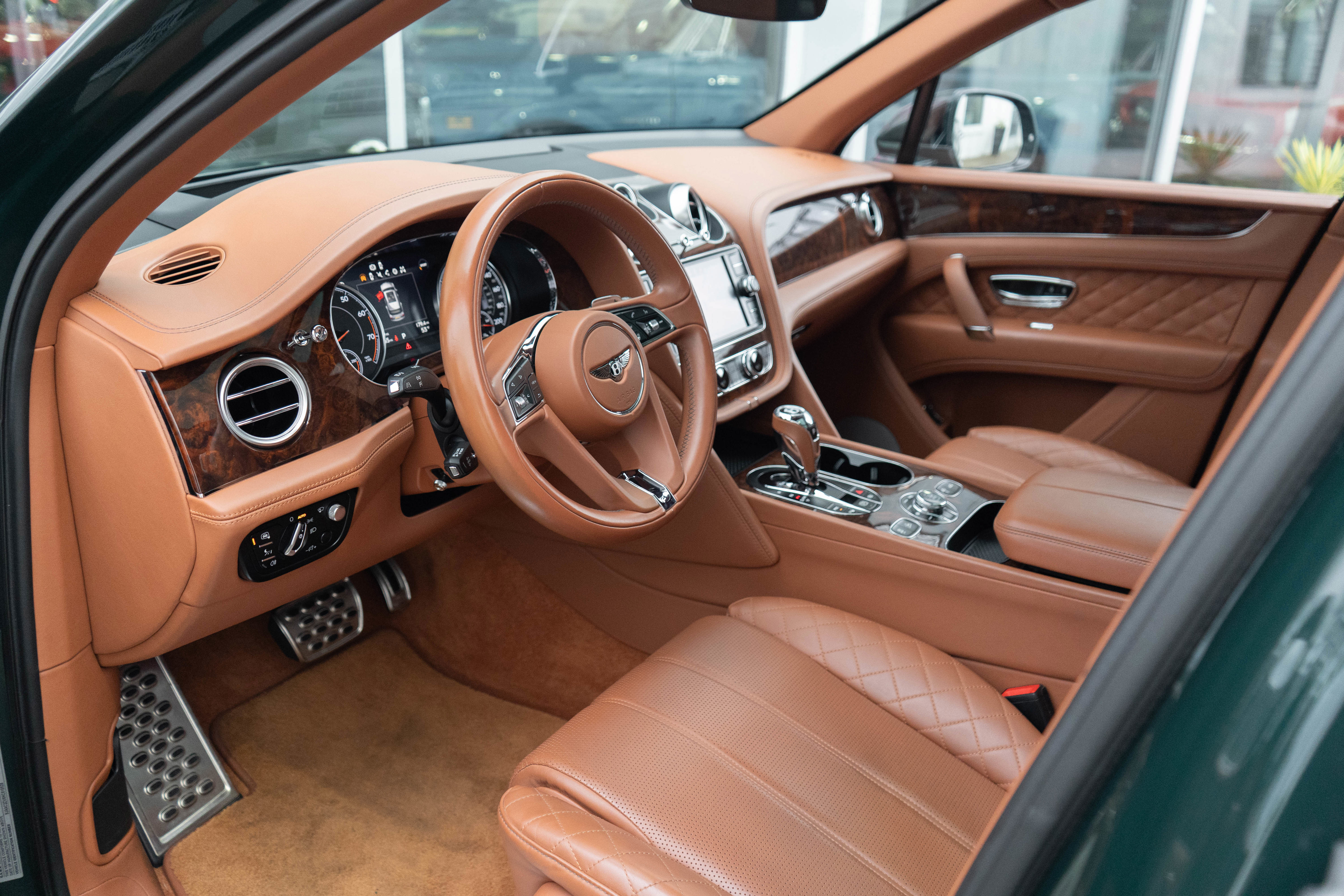 Used 2017 Bentley Bentayga AWD/4WD image 8
